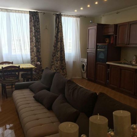 Apartament Valeria Appartement Arad Buitenkant foto